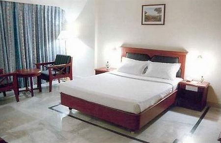 Hotel The Vijay Park Chennai Exterior foto